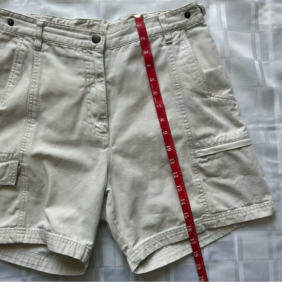 Woolrich Vintage High Rise Light Cream Cargo Shorts - Picture 8 of 17